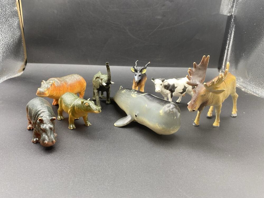 Lot Of 8 Vintage Animal Figures (T.M. ) Plastic Animal Figurines